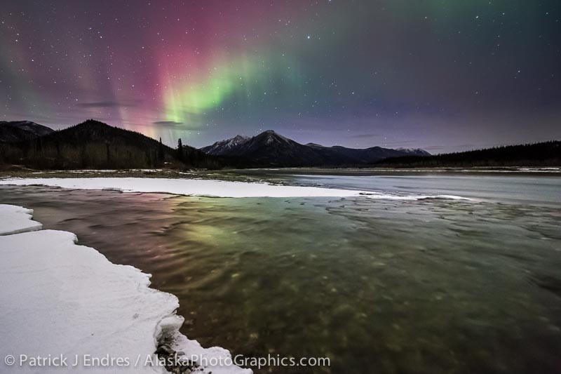 Moon or no moon for aurora borealis photography? - AlaskaPhotoGraphics